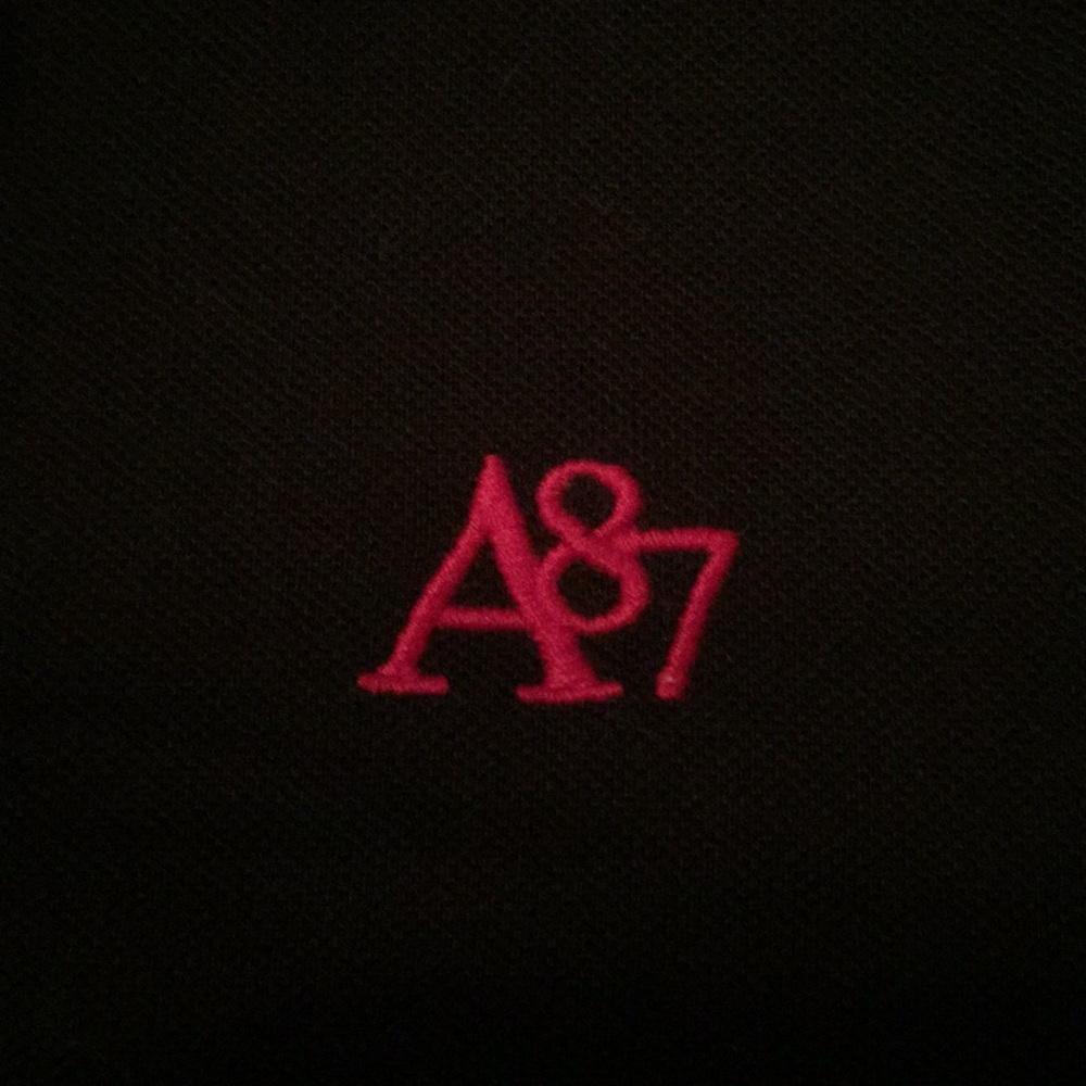 Collared button shirt - Picture 3 of 3